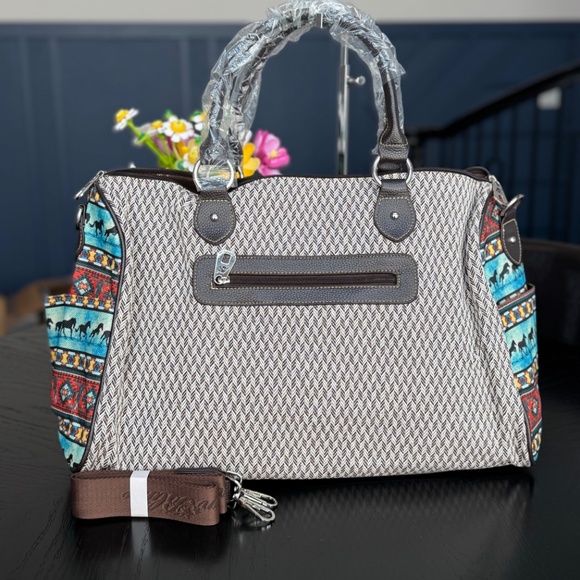 American Bling by Montana West Weekender Bag NWT - Picture 4 of 7